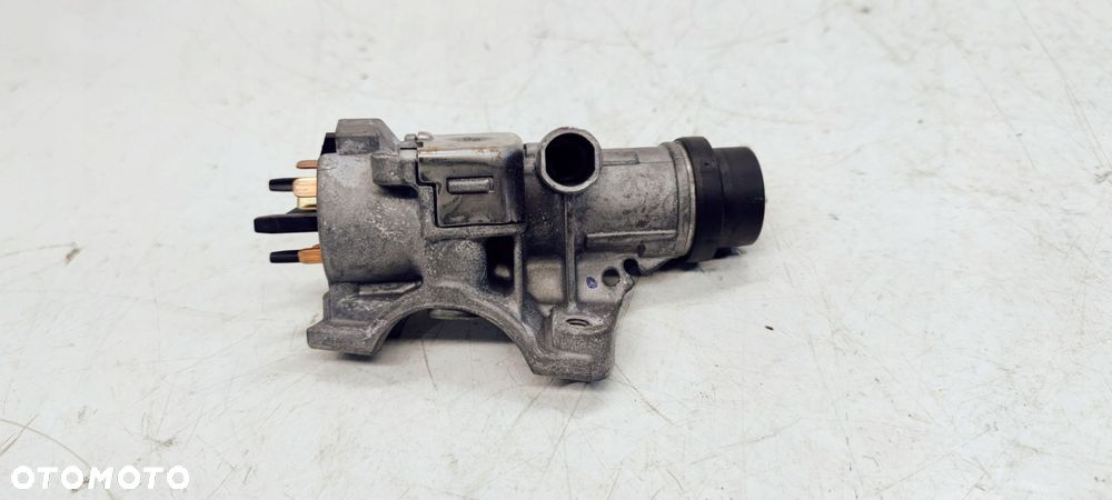 STACYJKA Z KLUCZYKIEM AUDI A4 B7 AUTOM 4B0905851M - 3