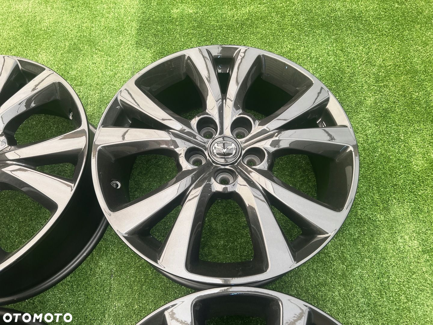 KOMPLET FELG FELGI ALU ALUMINIOWE MAZDA MX30 3 6 CX3 CX30 CX5 18 ET45 - 8