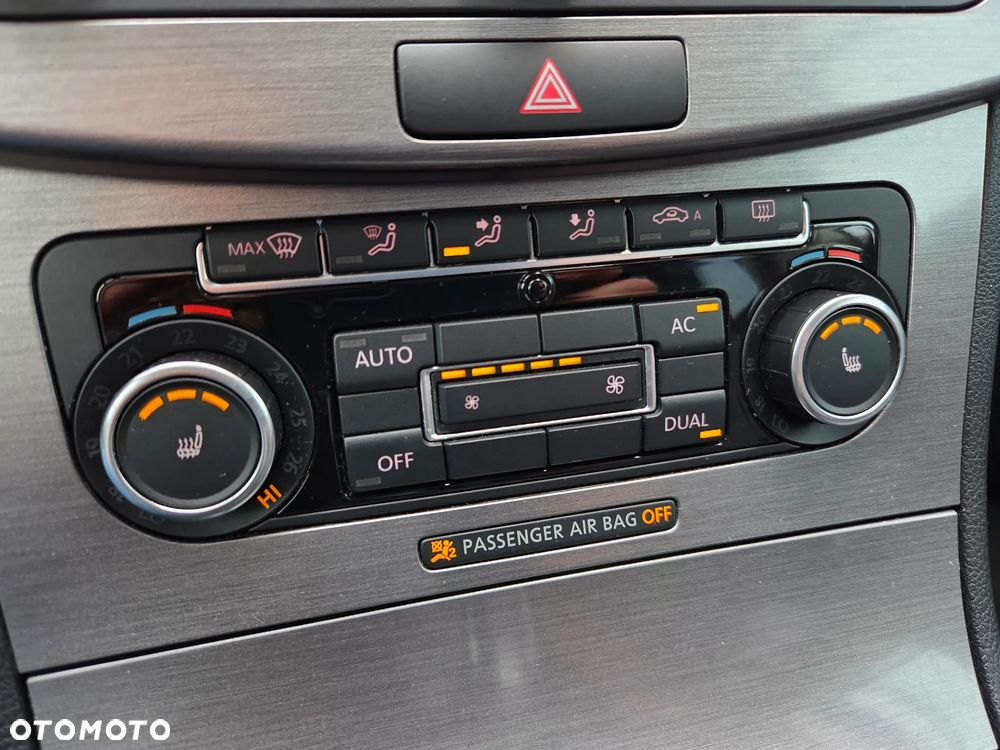 Volkswagen Passat 1.4 TSI BlueMotion Technology Highline - 30