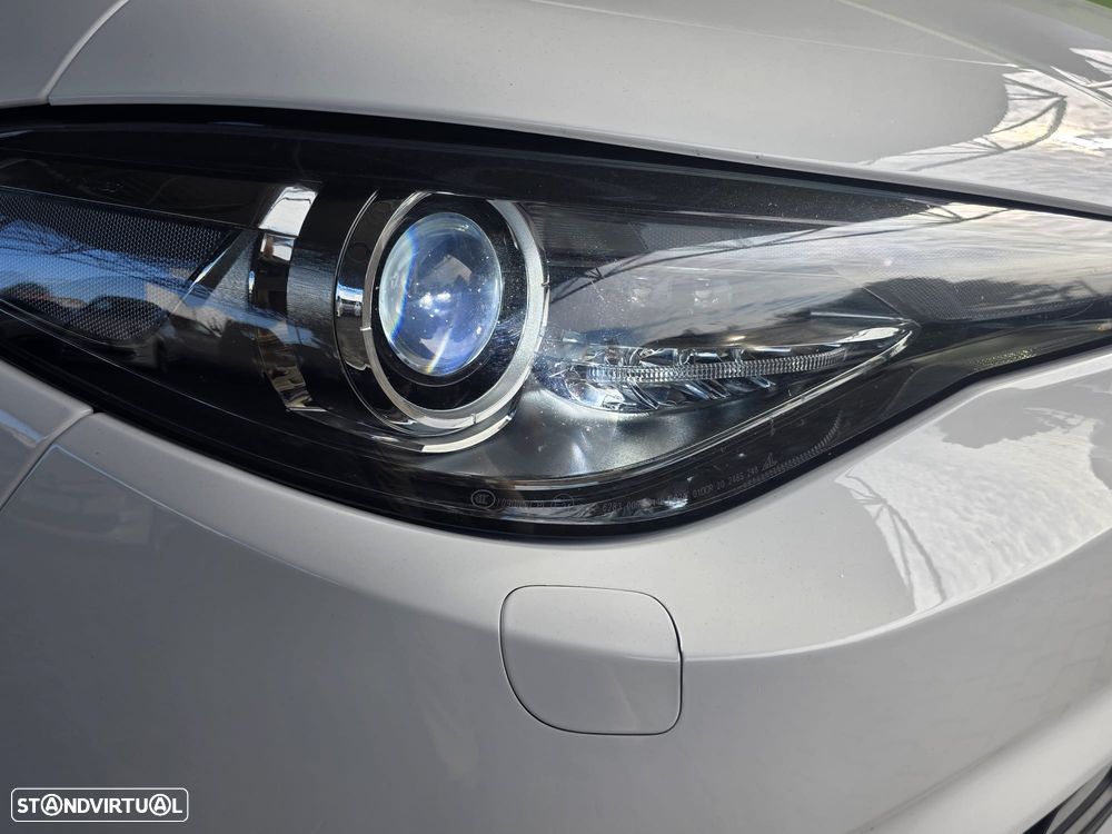 Alfa Romeo Giulia 2.2 D Estrema Q4 AT8 - 15