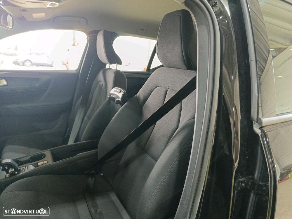 Volvo XC 40 1.5 T2 Essential Auto - 5