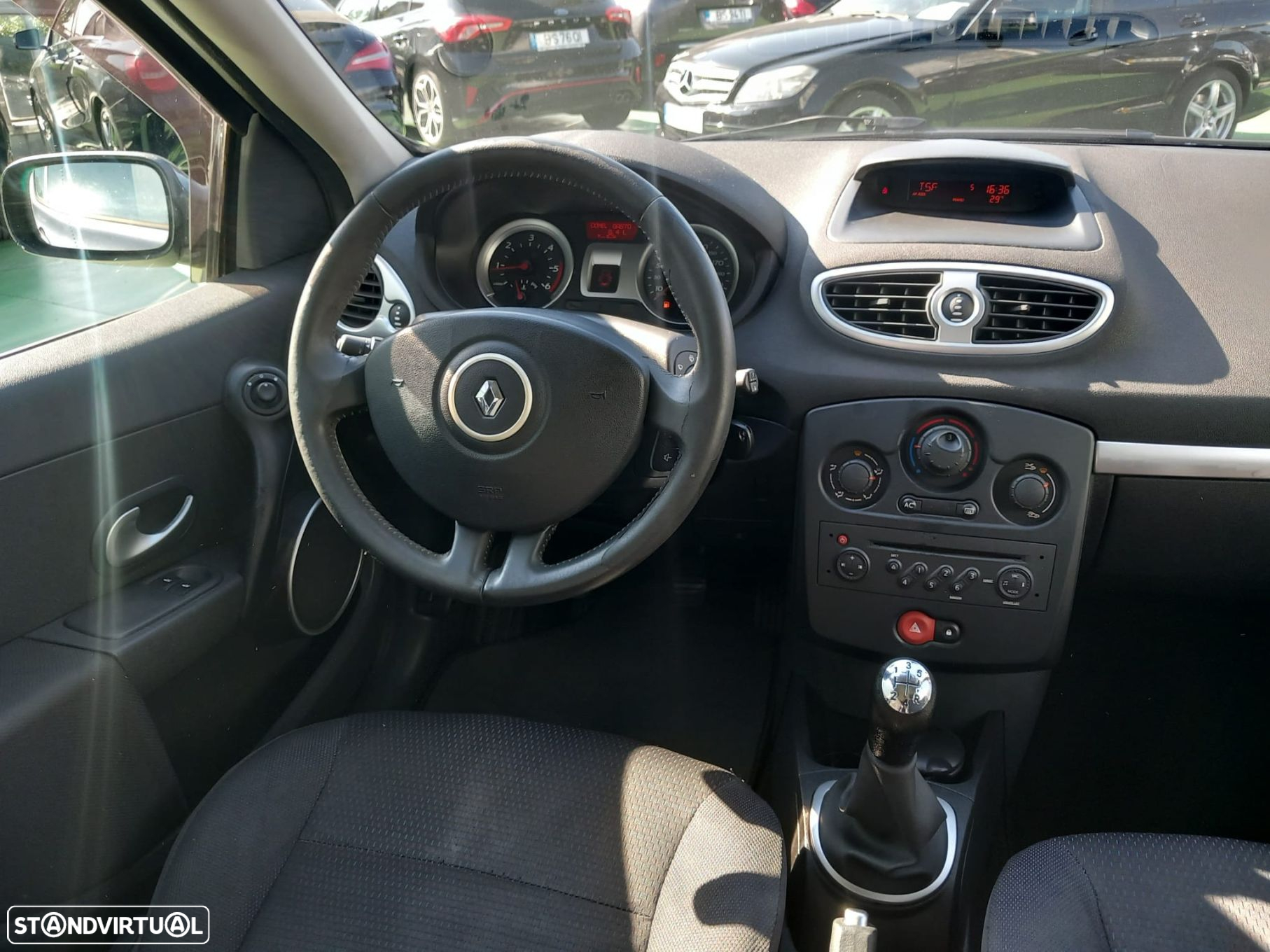 Renault Clio 1.5 dCi Confort - 13