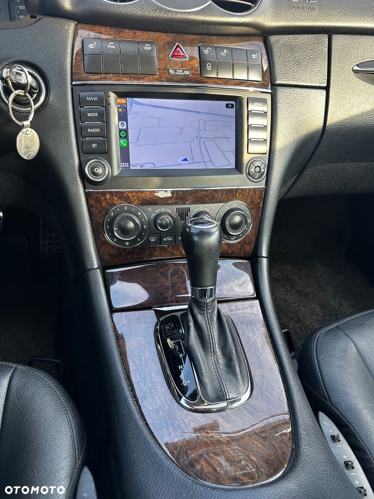 Mercedes-Benz CLK - 28