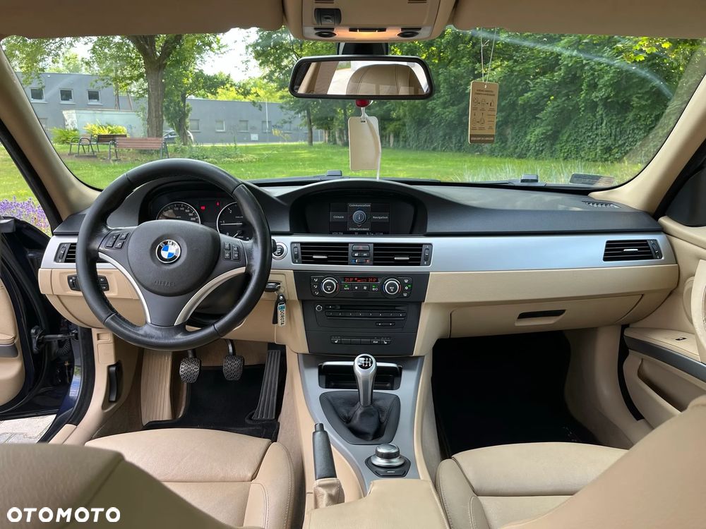 BMW Seria 3 320d - 9