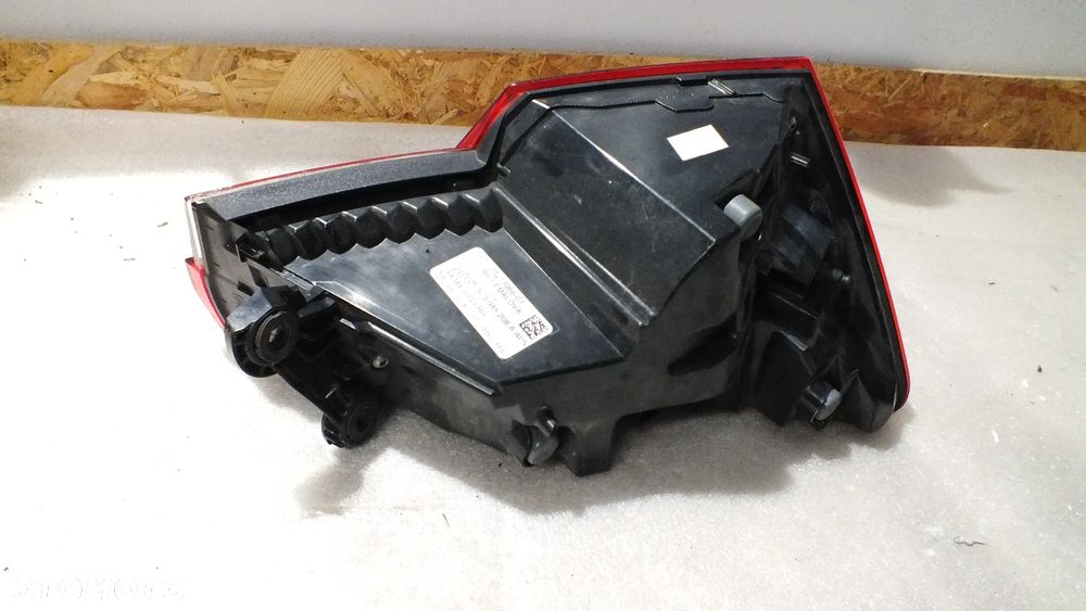 Lampa tylna prawa Skoda Octavia IV  5E3945208A - 6