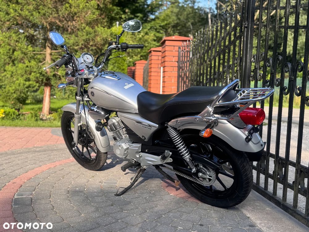 Yamaha YBR - 8