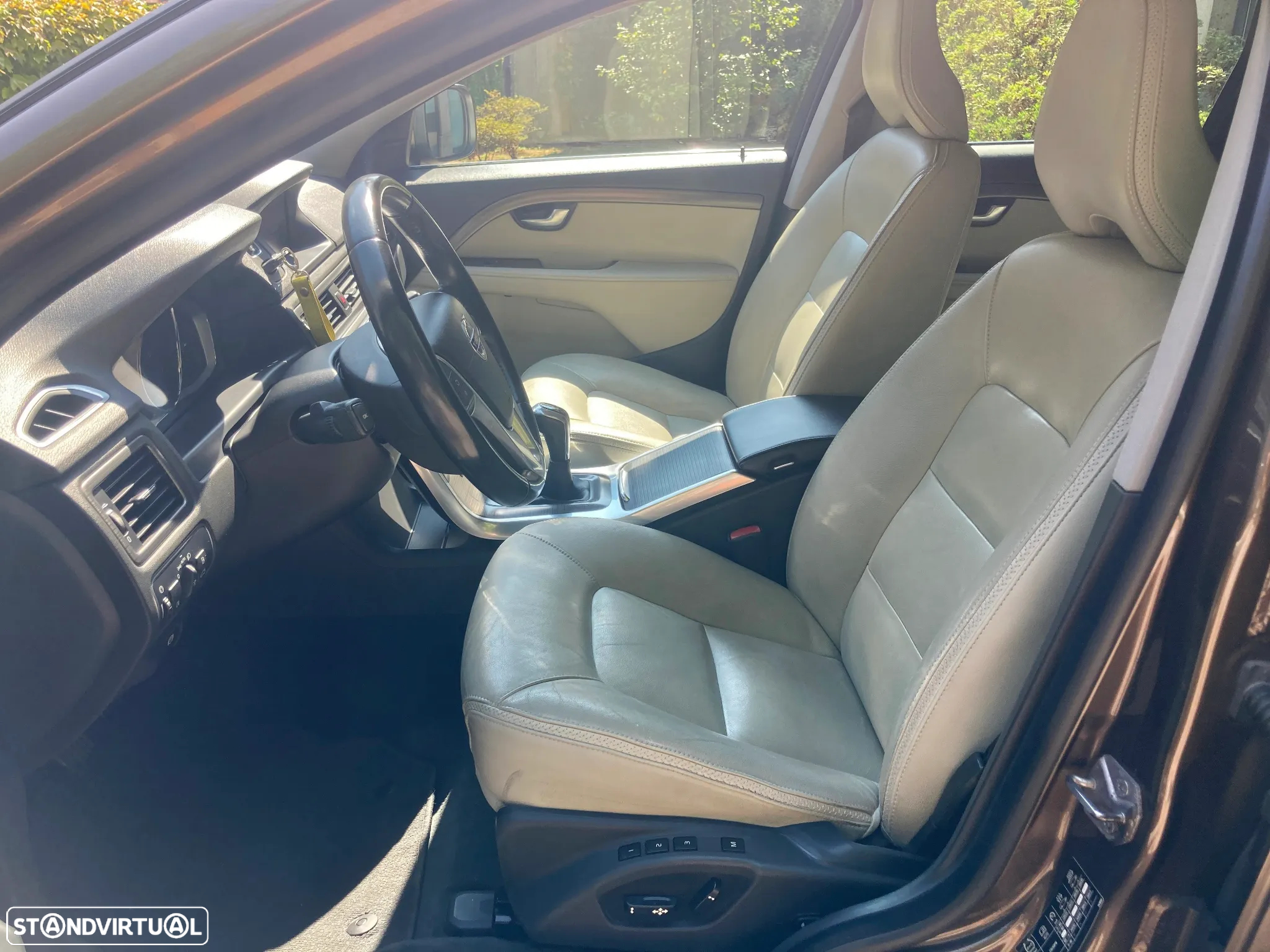 Volvo XC 70 2.0 D4 Summum - 14