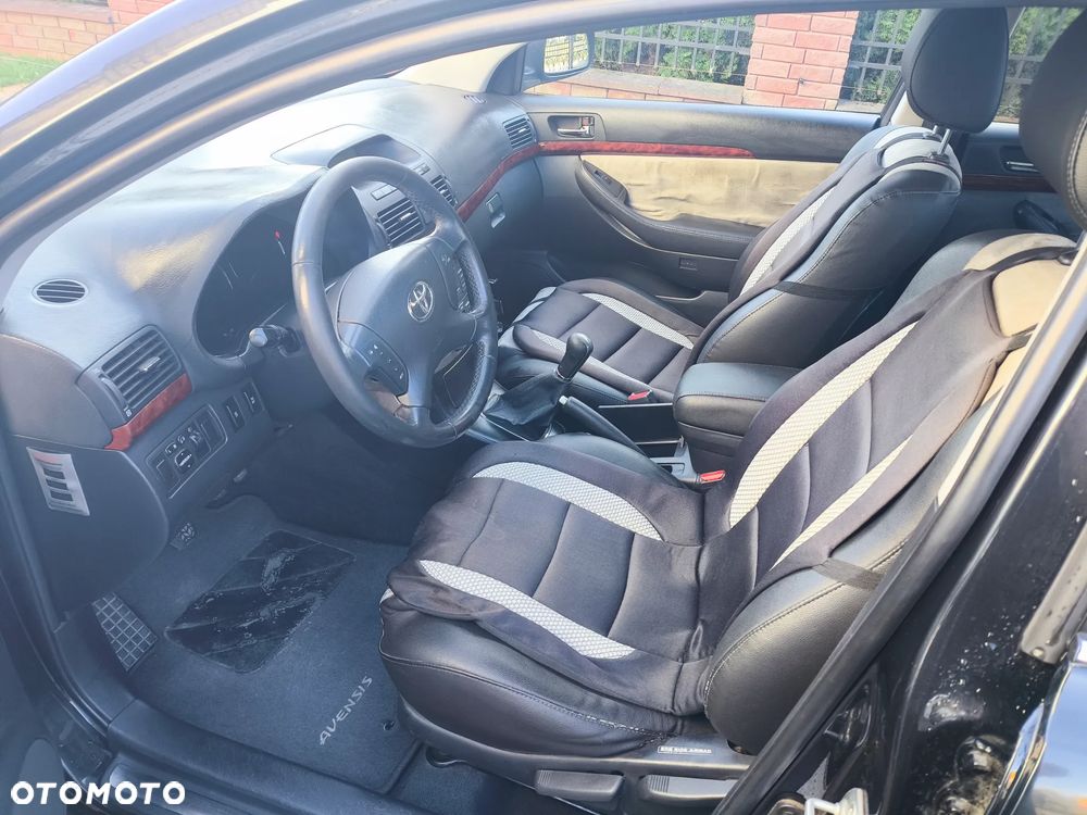 Toyota Avensis 2.0 D-4D Prestige - 10