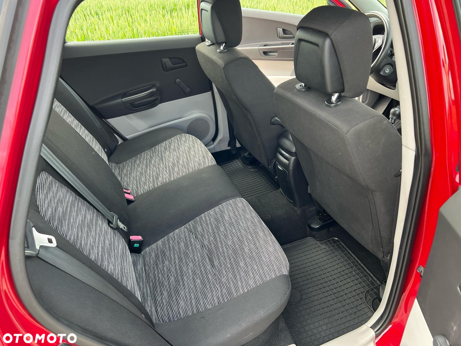 Kia Ceed - 14
