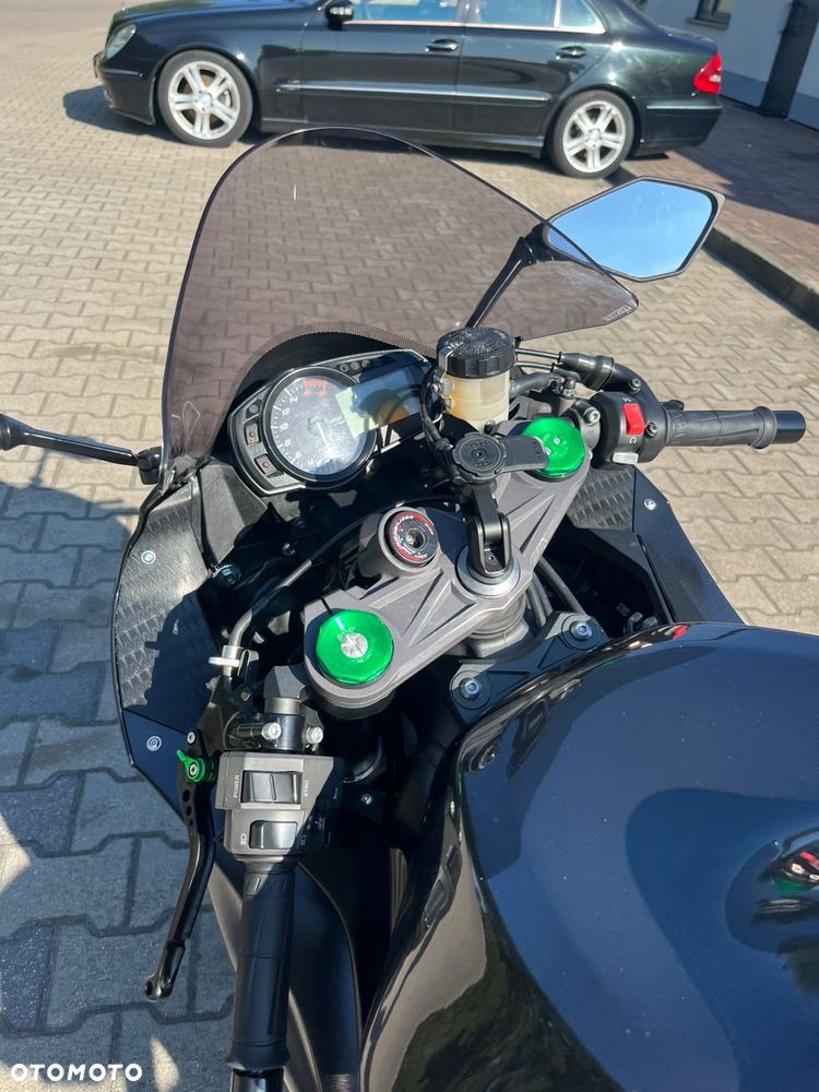 Kawasaki ZXR - 6
