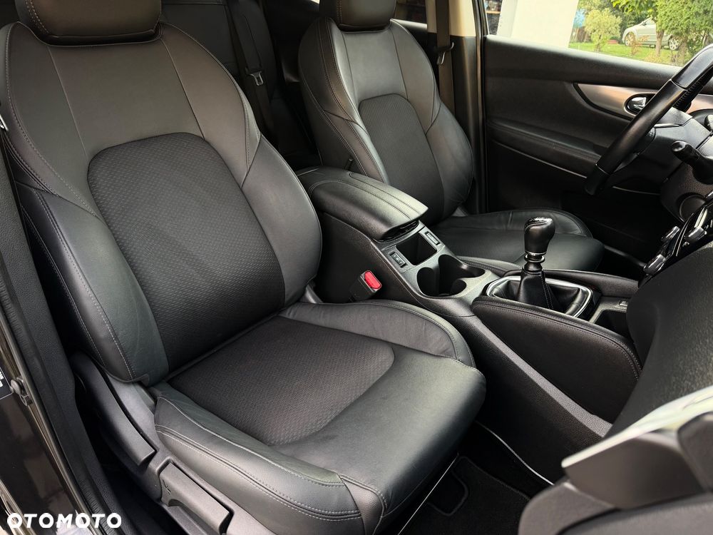 Nissan Qashqai 1.3 DIG-T N-Motion - 39