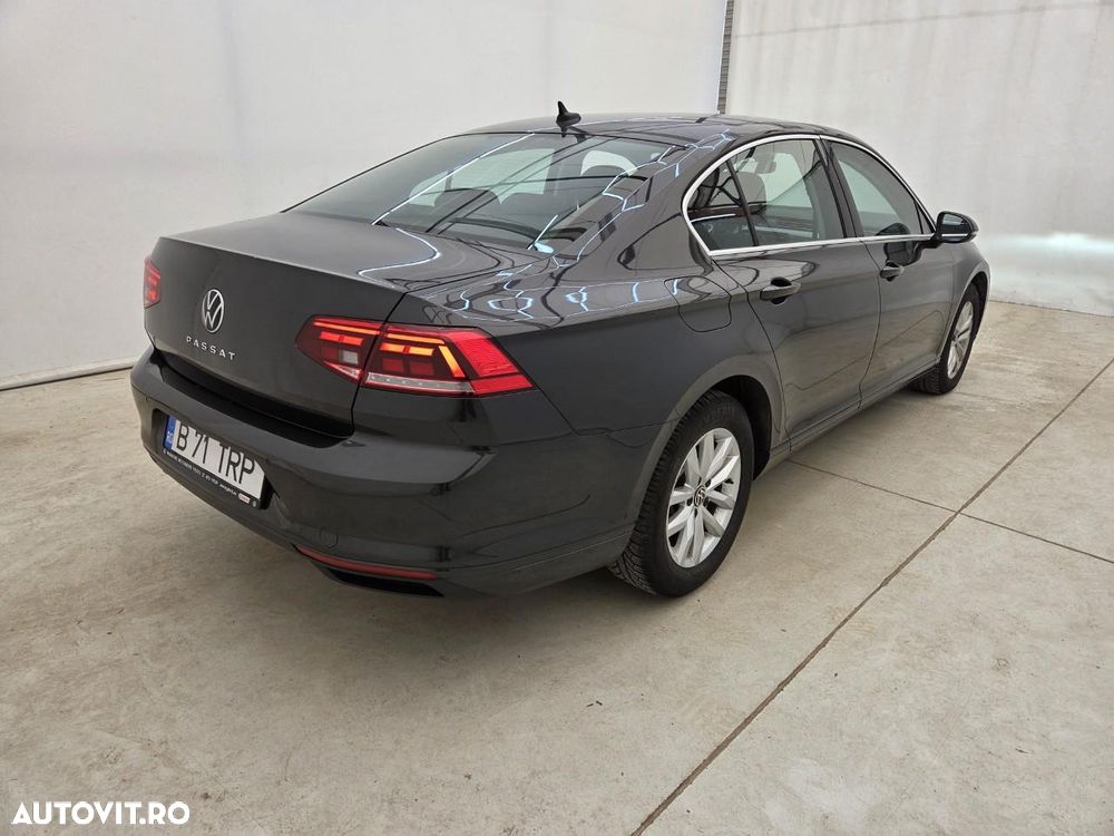 Volkswagen Passat 2.0 TDI DSG Advance - 3