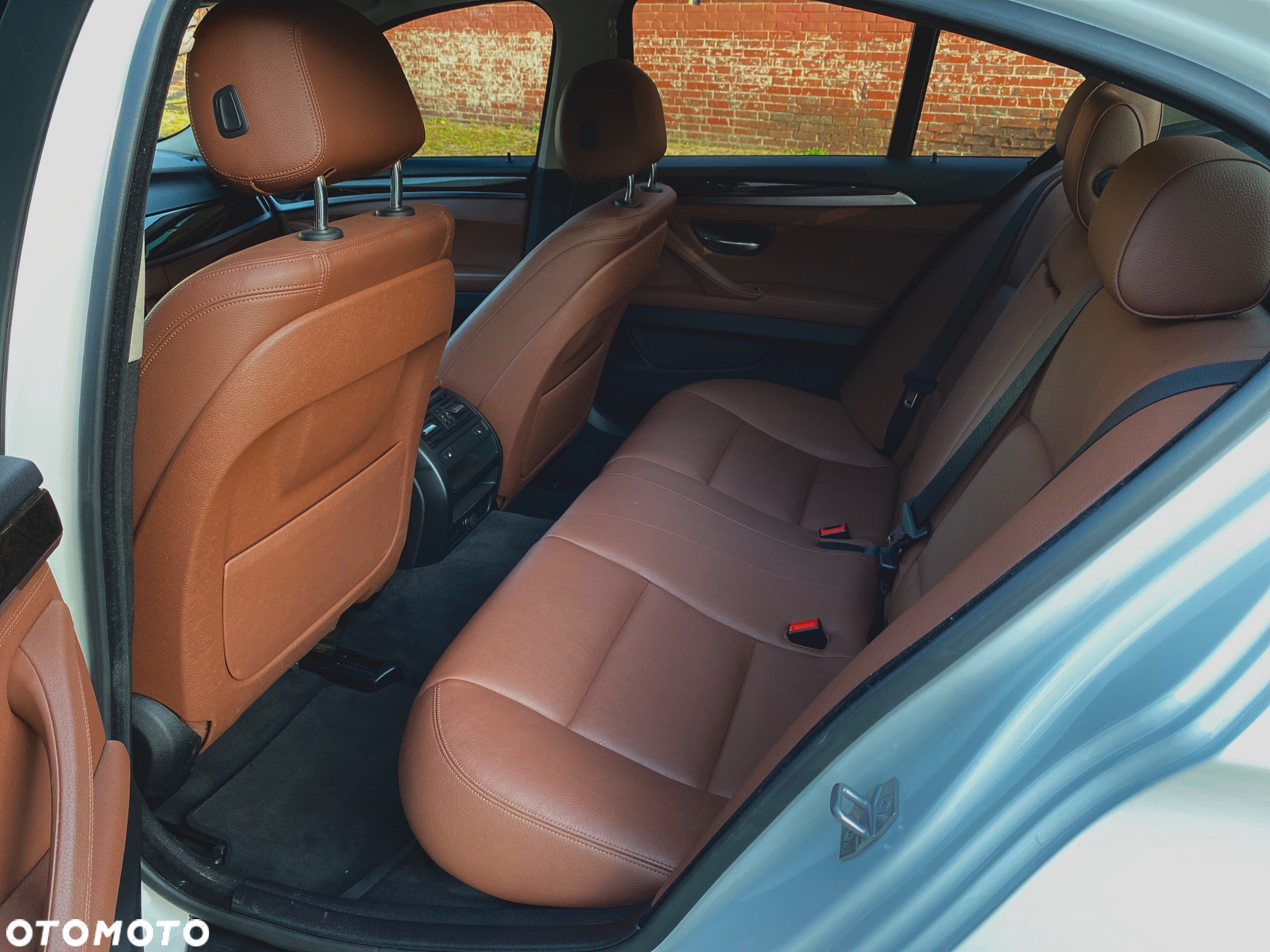 BMW Seria 5 528i xDrive - 23