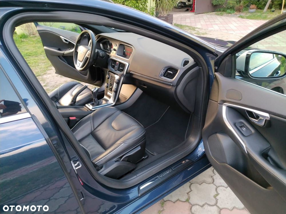 Volvo V40 D4 Summum - 15