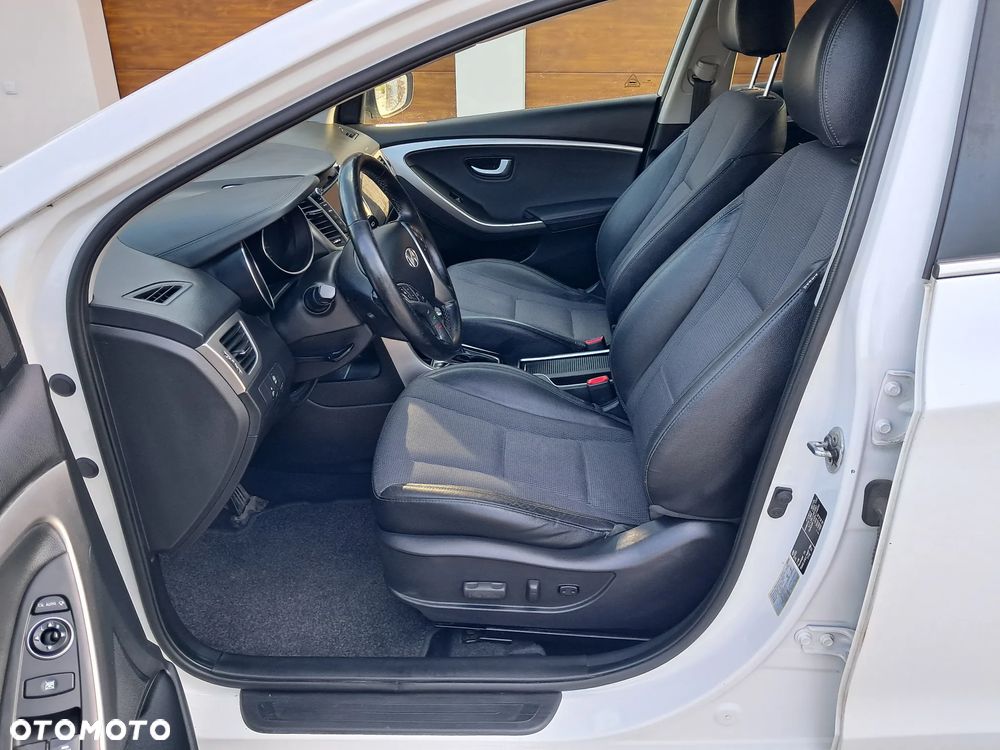 Hyundai i30 blue 1.6 CRDi DCT Premium - 19