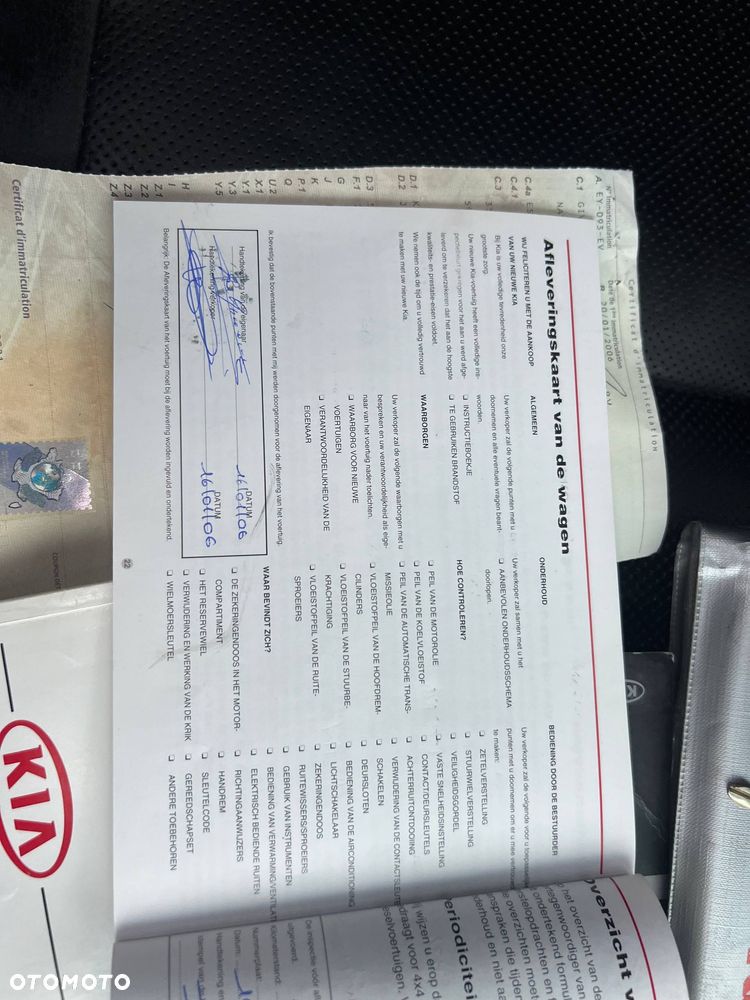 Kia Sportage 2.0 CRDI EX - 27