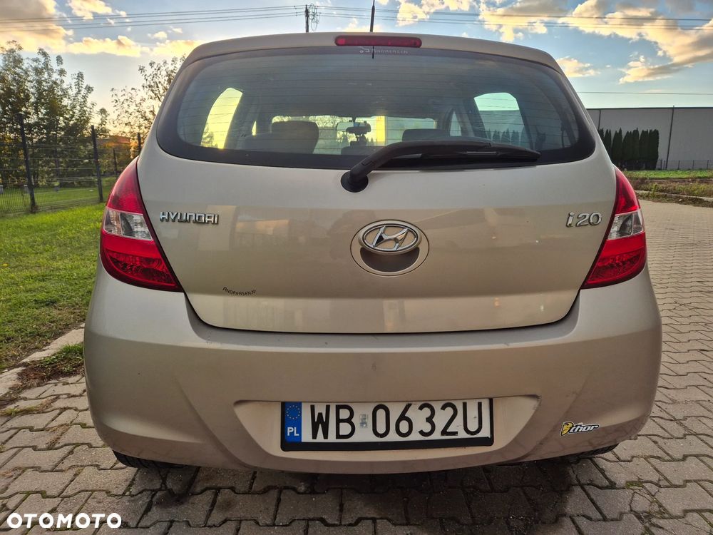 Hyundai i20 - 16