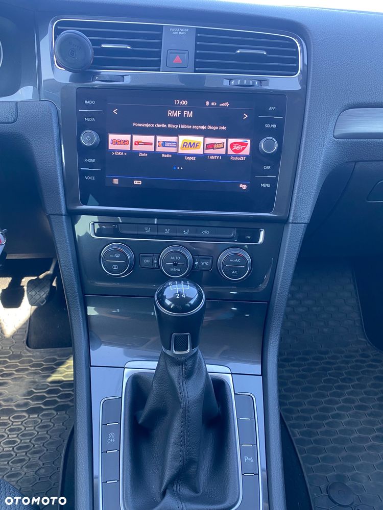 Volkswagen Golf - 8