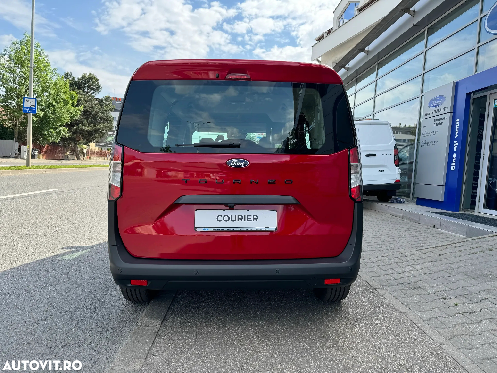 Ford Tourneo Courier 1.0 EcoBoost Trend - 10