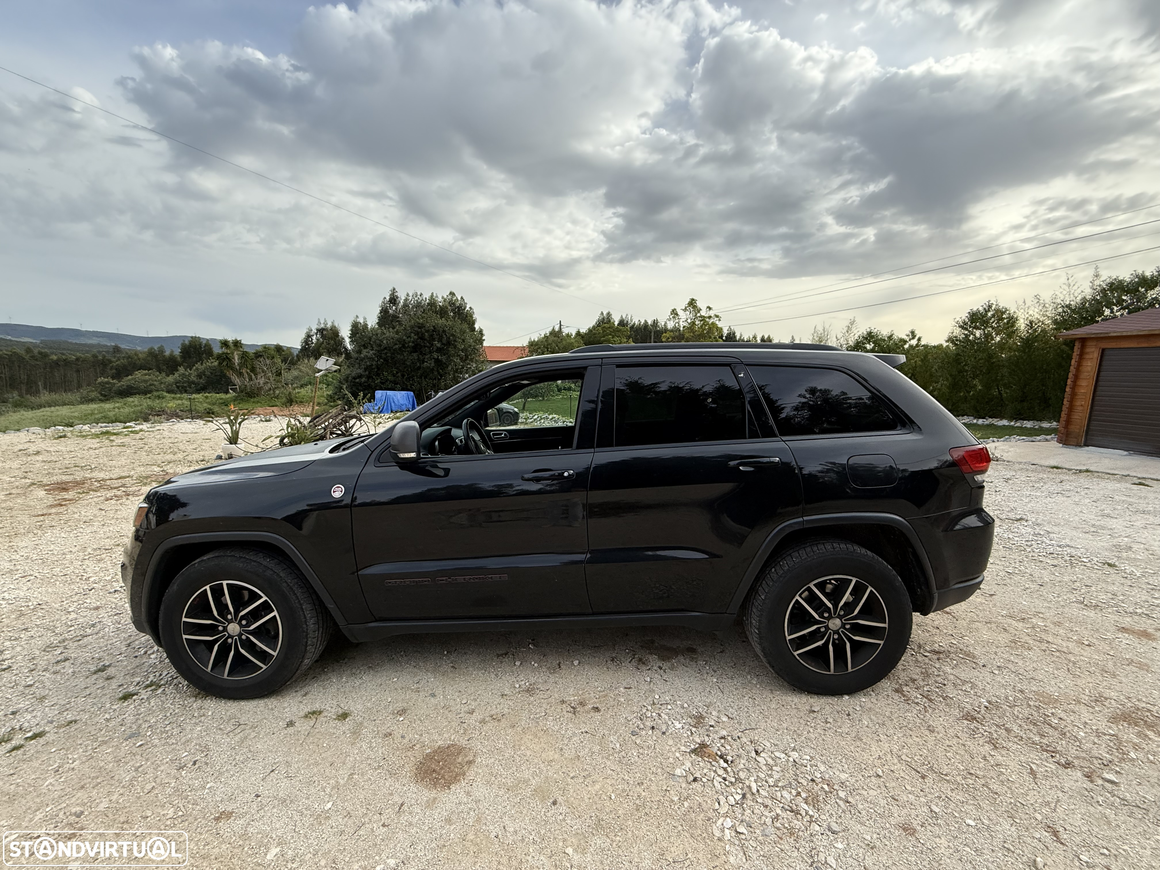 Jeep Grand Cherokee - 18