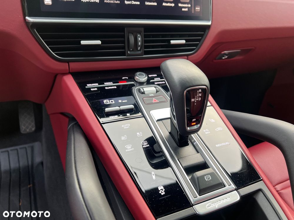 Porsche Cayenne Platinum Edition - 32