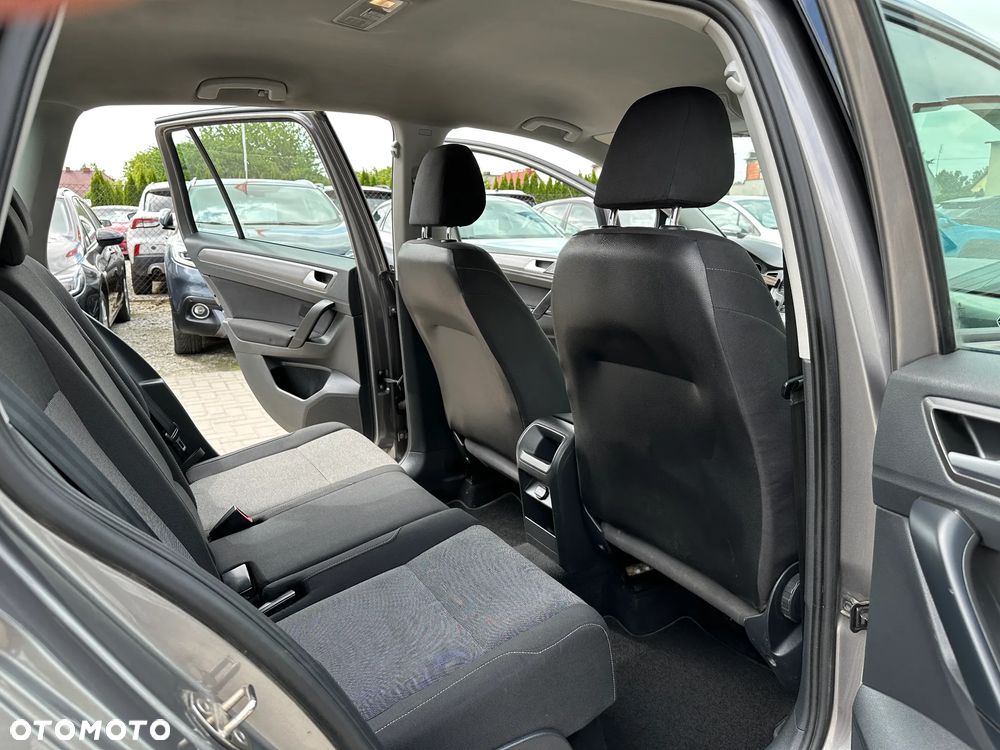 Volkswagen Golf Sportsvan - 25