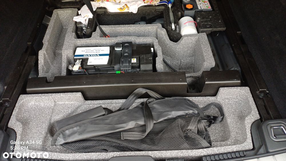 Volvo XC 60 T6 AWD Geartronic RDesign - 17