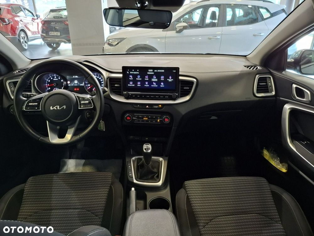 Kia Ceed 1.5 T-GDI M - 19