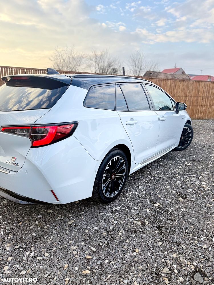 Toyota Corolla 1.8 HSD Dynamic GR Sport - 3