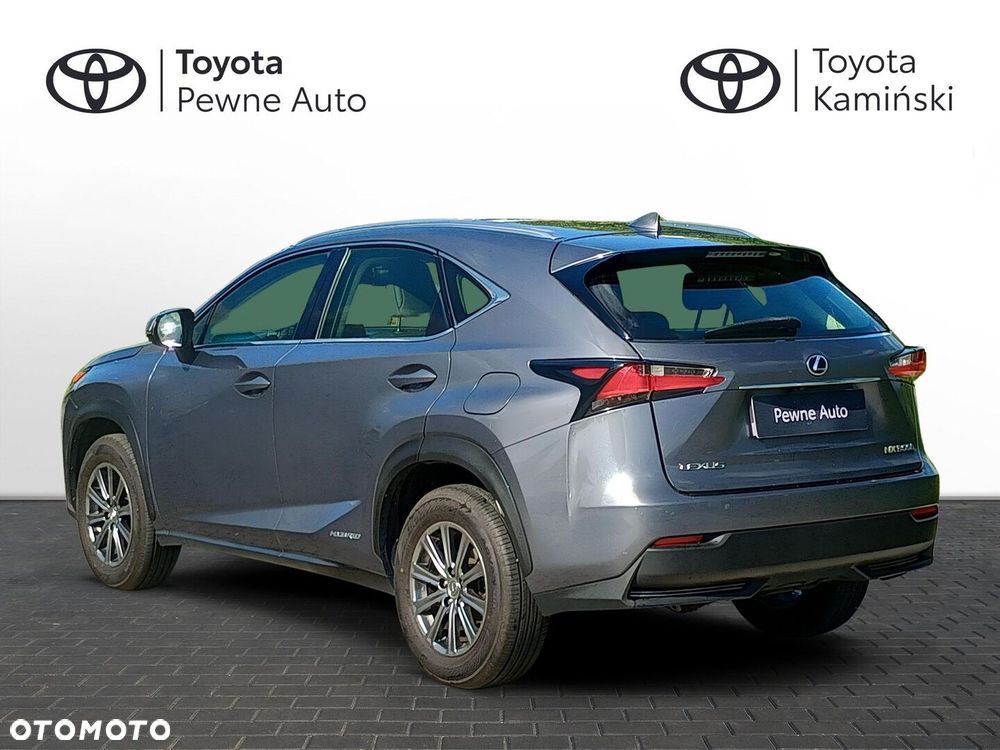 Lexus NX 300h Business Edition AWD - 3