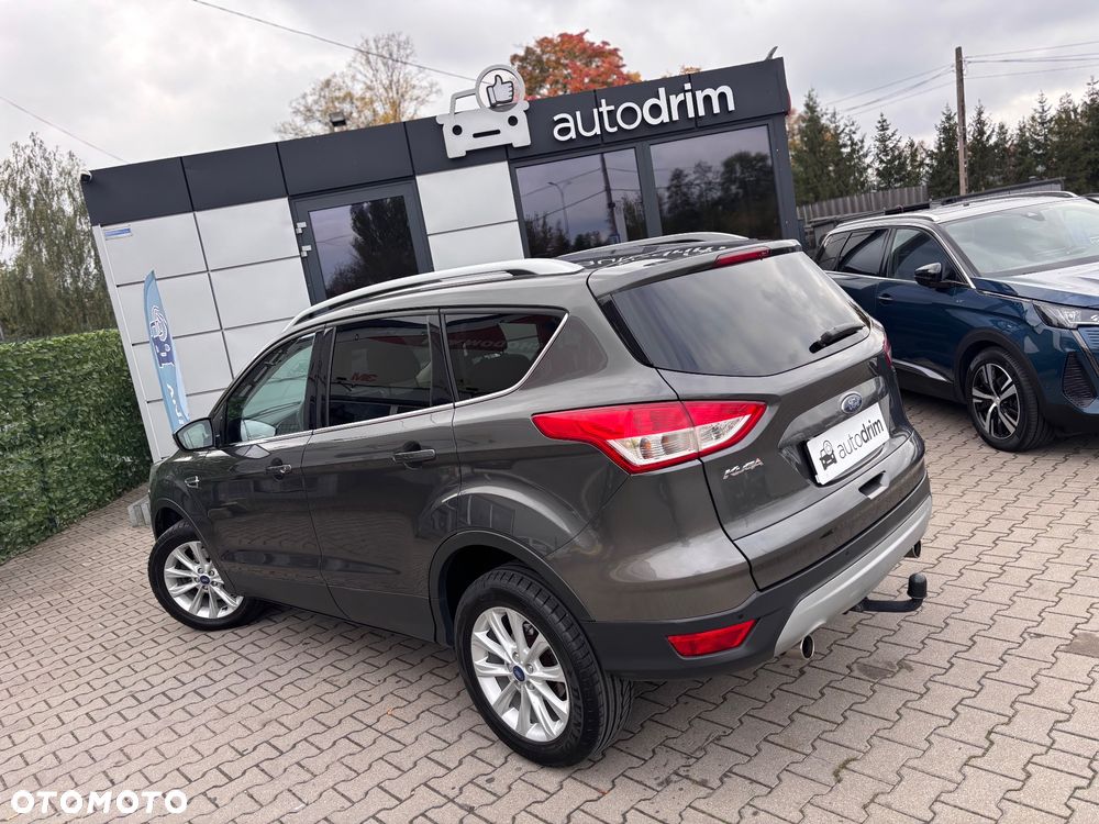 Ford Kuga 2.0 TDCi 2x4 Titanium - 10