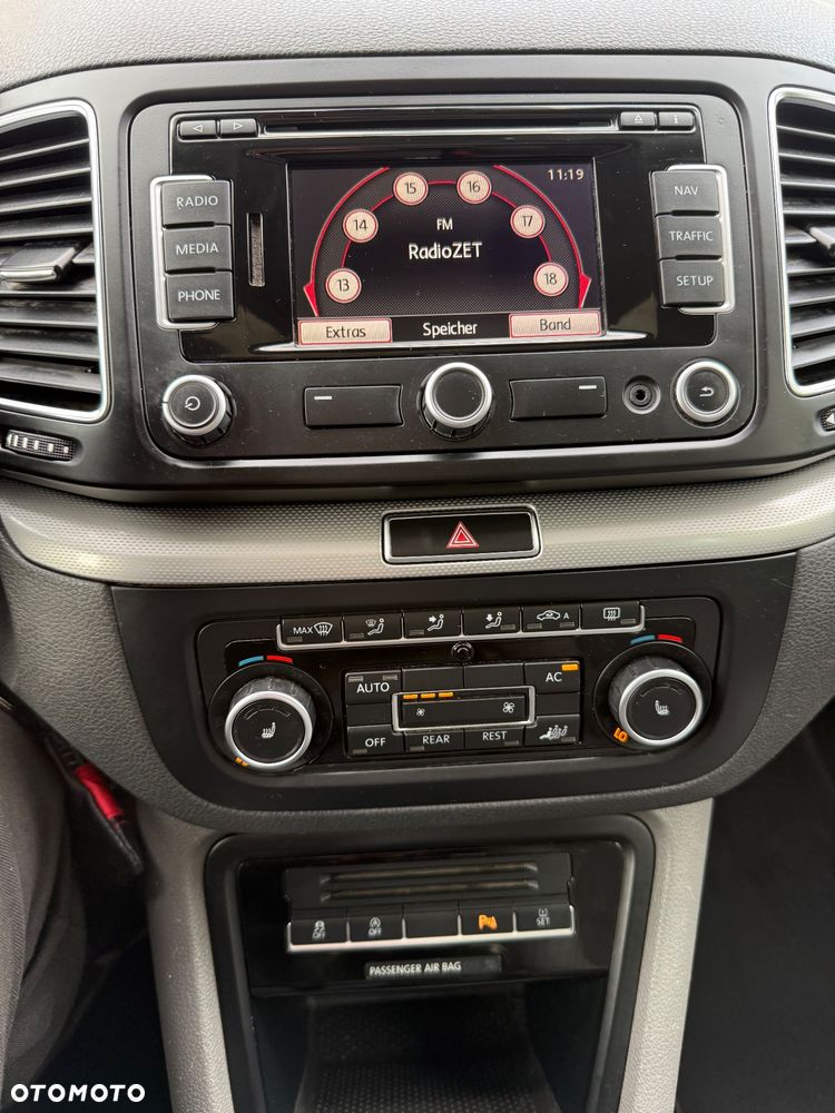 Volkswagen Sharan 2.0 TDI DPF Highline - 24