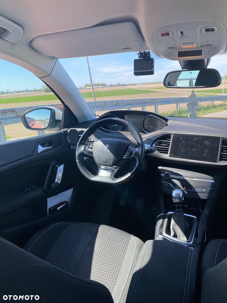 Peugeot 308 - 23
