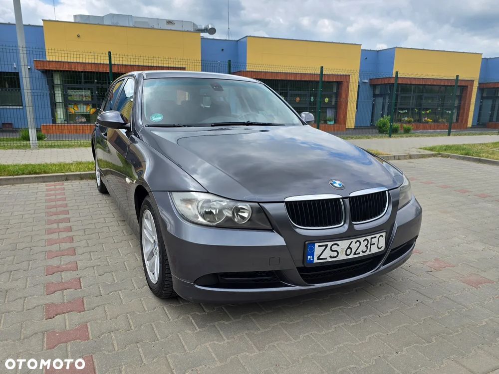 BMW Seria 3 320i - 22