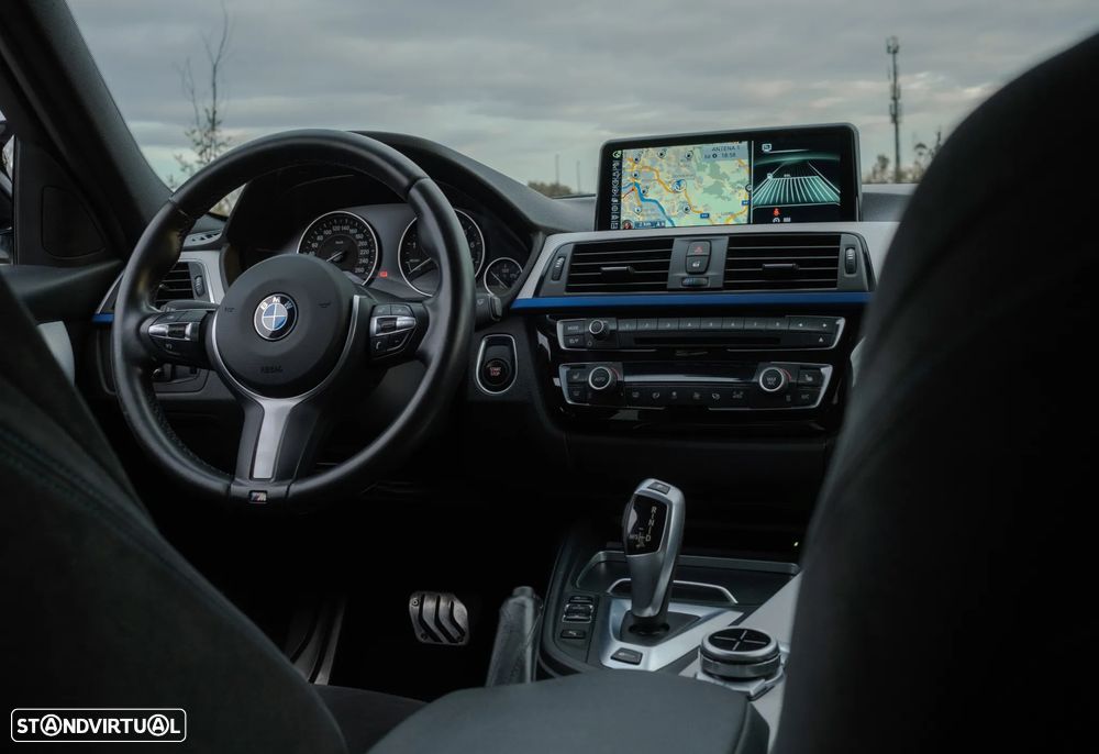 BMW 330 e iPerformance Pack M - 9