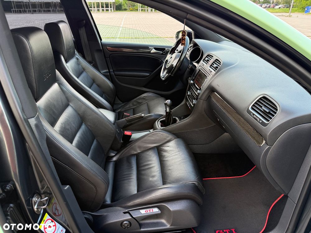 Volkswagen Golf 2.0 GTI - 19