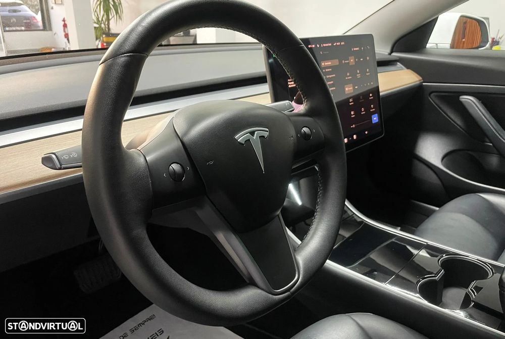 Tesla Model 3 Tração Traseira - 30