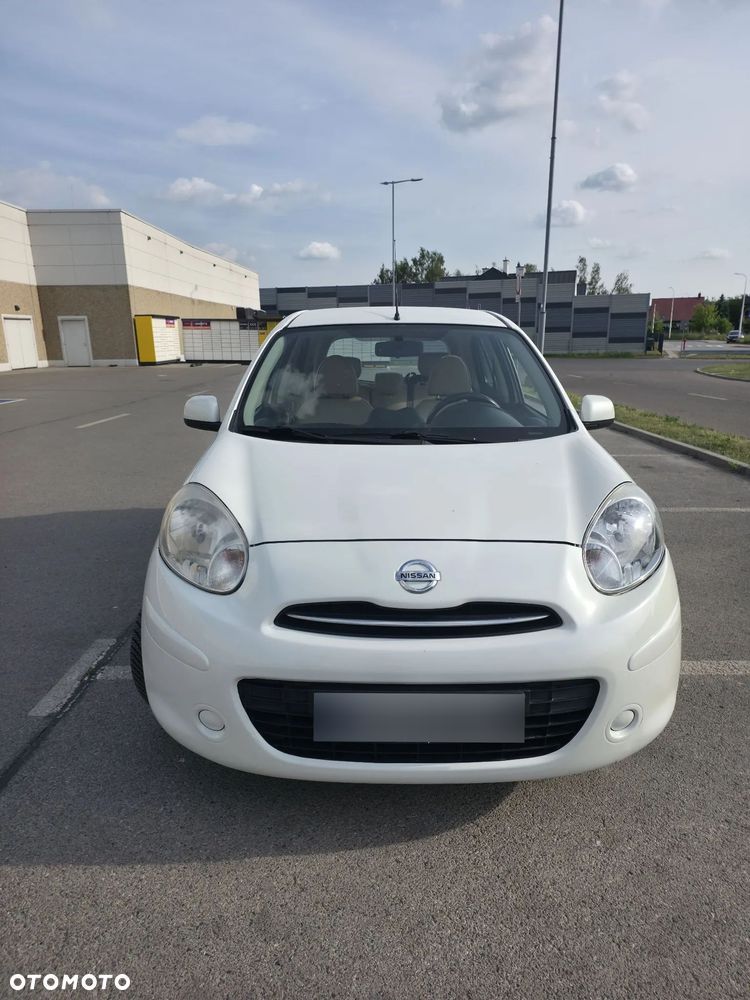 Nissan Micra - 1