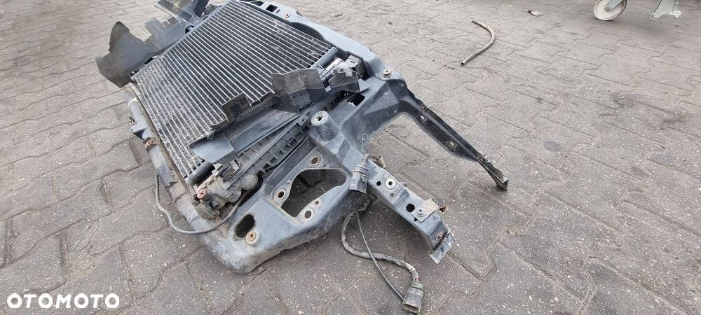 PAS PRZEDNI CHŁODNICE VOLKSWAGEN PASSAT B5 LIFT - 4