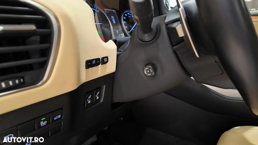 Lexus Seria NX 300h E-FOUR Luxury Line - 23