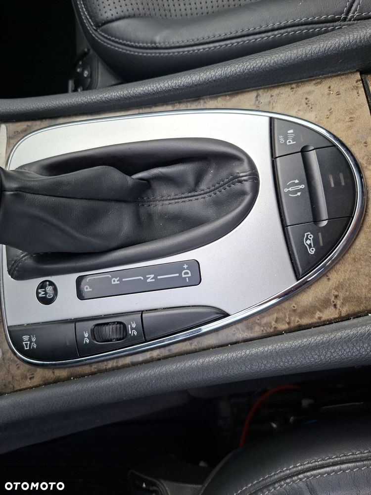 Mercedes-Benz Klasa E 55 AMG Automatik - 27