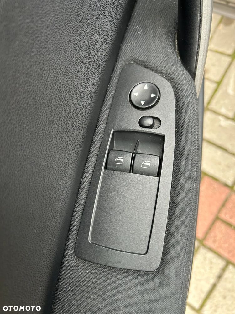 BMW Seria 1 116i - 21