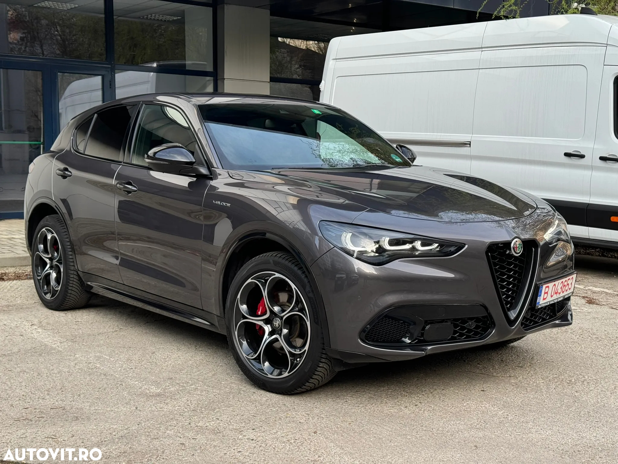 Alfa Romeo Stelvio 2.0 Turbo AWD AT8 Veloce - 3
