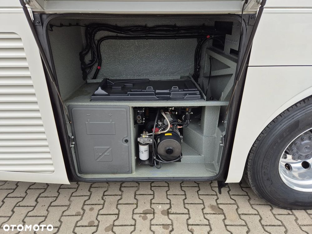 Mercedes-Benz TOURISMO RHD/13 METRÓW/MANUAL/SPROWADZONY/WINDA - 13