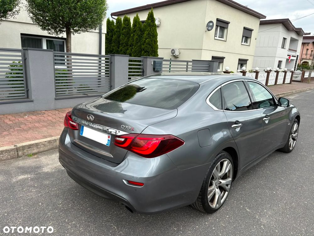 Infiniti Q70 2.2d Premium Executive - 34