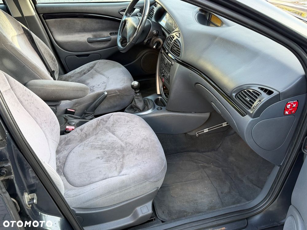 Citroën C5 2.0 HDi Confort - 5