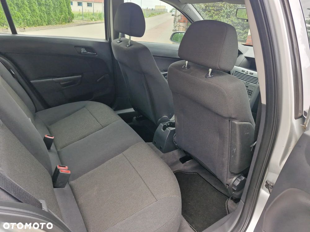 Opel Astra 1.6 Enjoy - 16