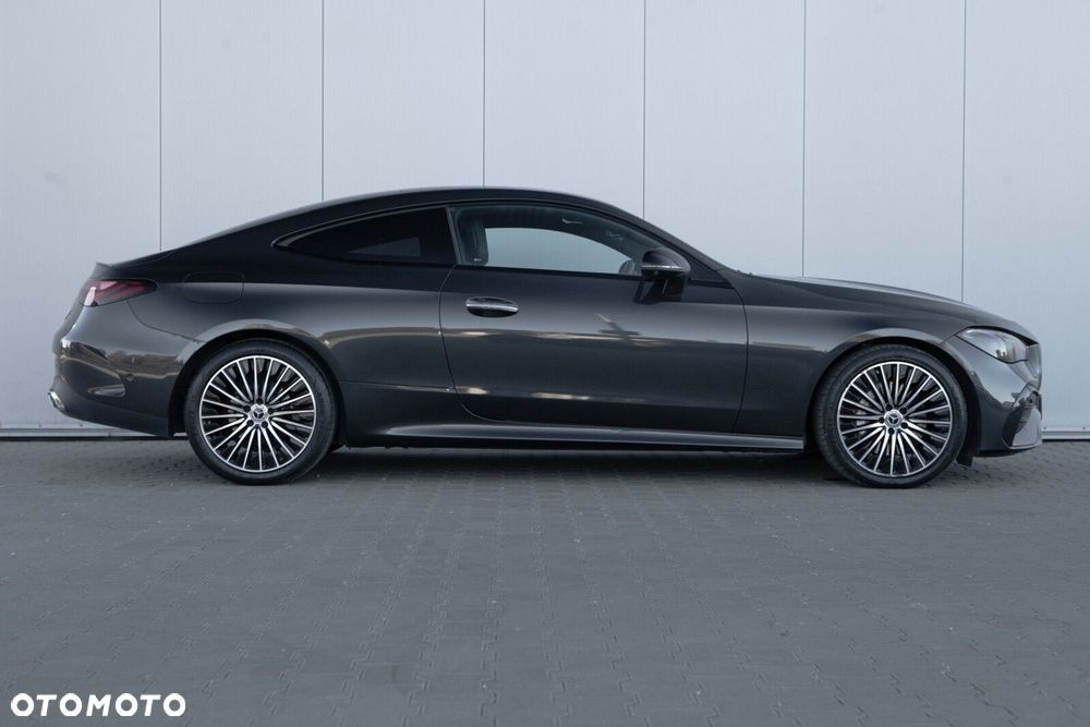 Mercedes-Benz CLE 300 mHEV 4-Matic AMG Line - 12