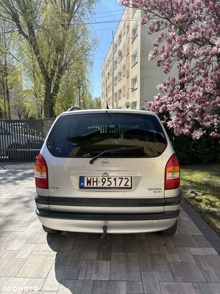 Opel Zafira 1.8 16V Elegance - 4