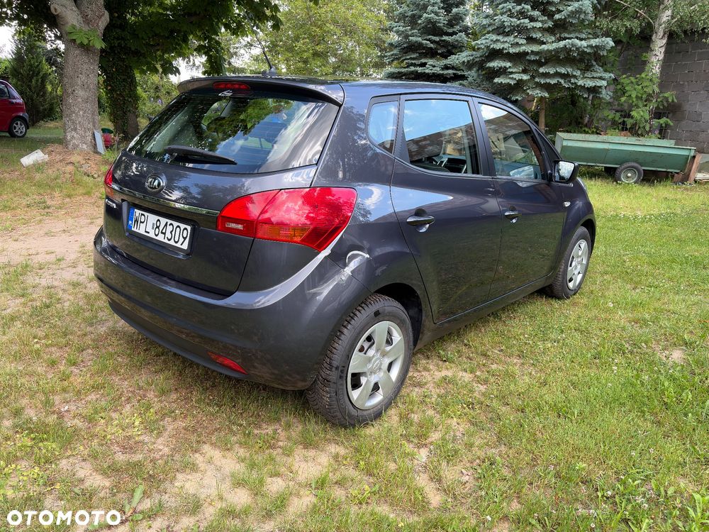 Kia Venga 1.6 L - 4